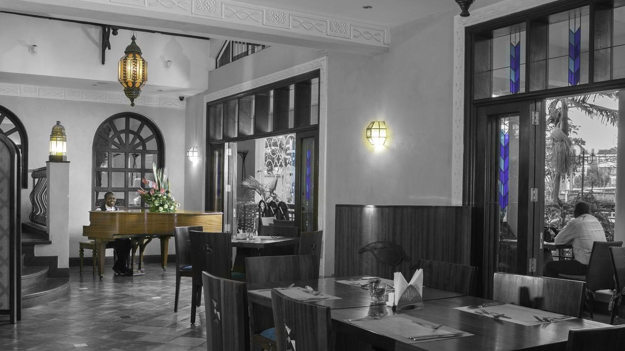 Hotel The Heron By Sarovar Portico India